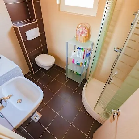 Vito Apartmán *